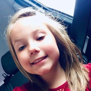 Meet your Posher, Ella